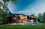 Stunning-modern-yard-and-warm-lighting-add-to-the-minimal-appeal-of-the-home