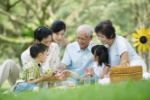 anh-dep-gia-dinh-nhieu-the-he_035107375